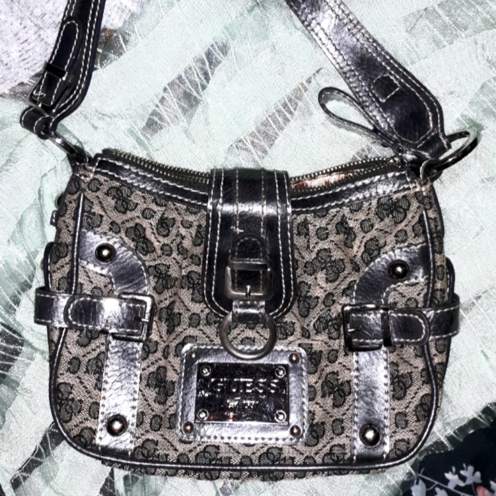 Guess purse-small